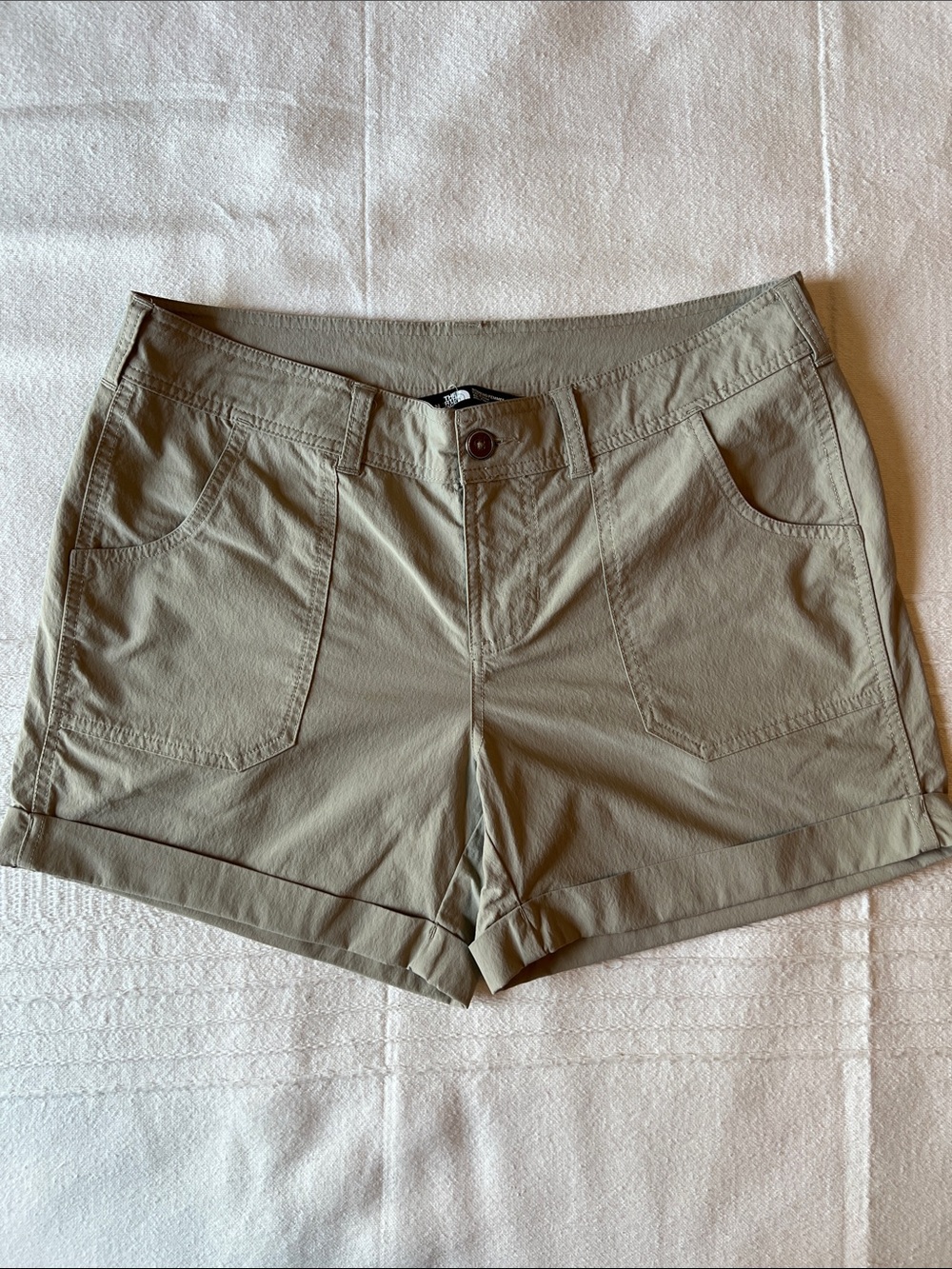 The North Face Women's Khaki Utility Roll-Cuff Shorts